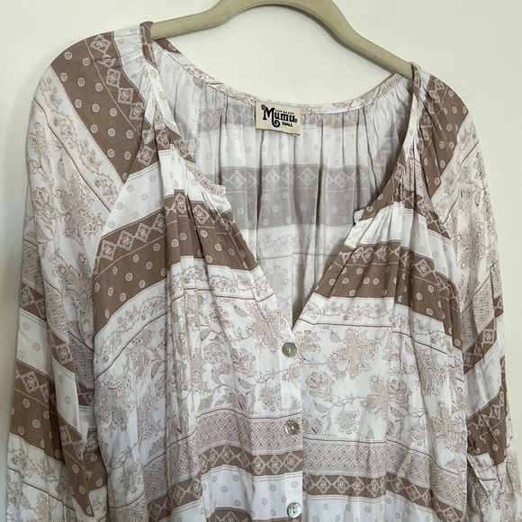 🎈3/$25🎈Show Me Your MuMu Button Down Rayon Blouse - Picture 2 of 5